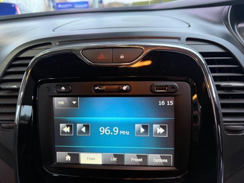 Renault Captur 0.9 TCe ENERGY Dynamique Nav Euro 6 (s/s) 5dr 32