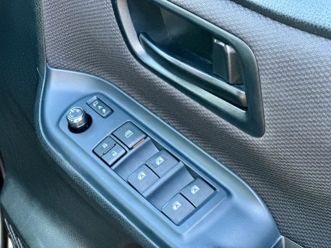 Toyota Noah Hybird 7 Seaters 43