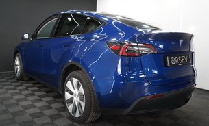 Tesla Model Y LONG RANGE AWD Comfort Suspension GROK AI Panoramic Roof One Owner VATQ 3