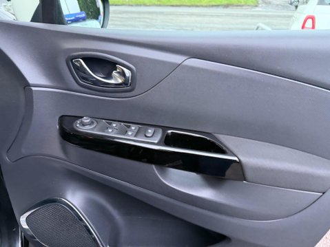Renault Captur 0.9 TCe ENERGY Dynamique Nav Euro 6 (s/s) 5dr 26