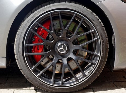 Mercedes-Benz C63 S Estate 18