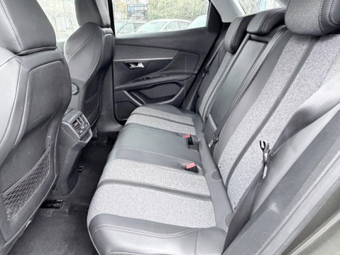 Peugeot 3008 1.2 PureTech Allure EAT Euro 6 (s/s) 5dr 27