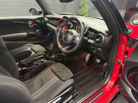 Mini Hatch 2.0 Cooper S Sport Steptronic Euro 6 (s/s) 3dr 23