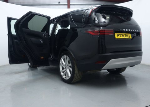 Land Rover Discovery 3.0 Discovery HSE D MHEV Auto 4WD 63