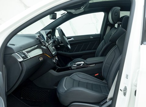 Mercedes-Benz GLE 63 S 4MATIC Night Edition 16