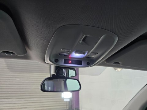 Peugeot Traveller 2.0 BlueHDi Allure Standard MPV MWB Euro 6 (s/s) 5dr (SNav) 31