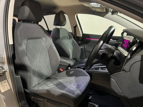 Volkswagen Golf STYLE ETSI DSG 14