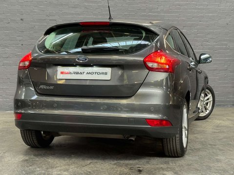 Ford Focus 1.6 Focus Zetec Auto 5dr 12