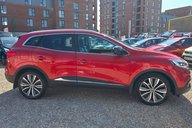 Renault Kadjar SIGNATURE NAV TCE AUTOMATIC..GLASS ROOF..9 SERVICES..1 FORMER KEEPER  10
