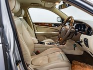 Jaguar XJ 3.0 XJ6 V6 Sovereign Auto 4dr 23