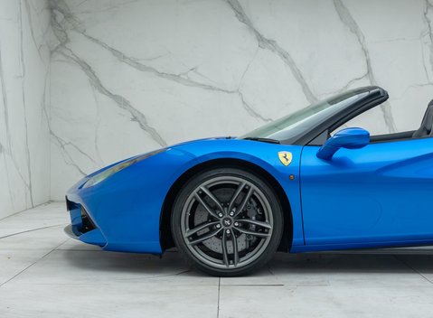 Ferrari 488 SPIDER 50