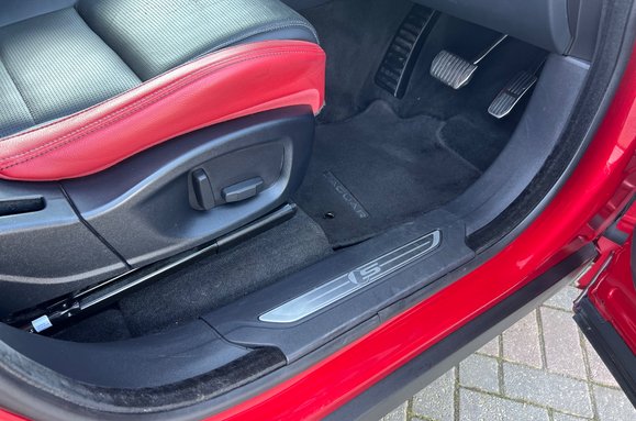 Jaguar F-Pace 3.0 V6 D300S AWD AUTO 23