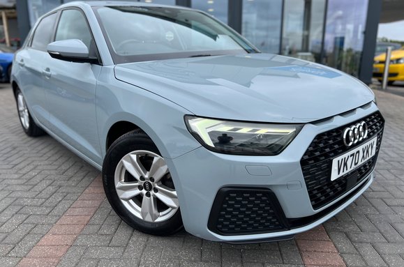 Audi A1 SPORTBACK 1.0 TFSI TECHNIK 4
