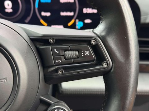 Porsche Taycan Performance Plus 93.4kWh Turbo Cross Turismo 5dr Electric Auto 4WD (680 ps) 30