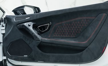 Lamborghini Huracan Spyder LP 640-4 PERFORMANTE 28