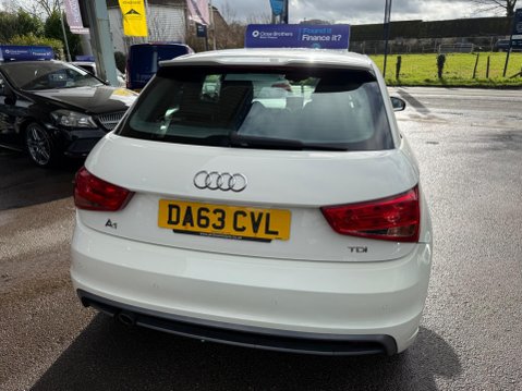 Audi A1 1.6 TDI S line Euro 5 (s/s) 3dr 12