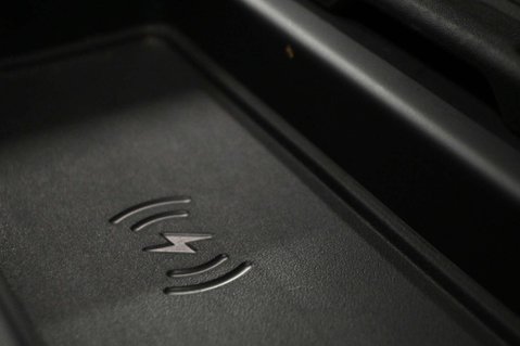 Land Rover Defender 3.0 Defender X-Dynamic HSE D MHEV A 4WD 5dr 47