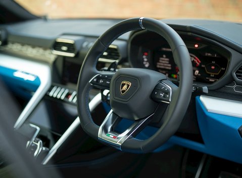 Lamborghini Urus 11