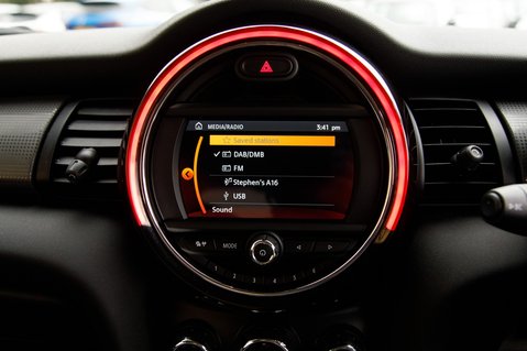 Mini Hatch COOPER CLASSIC 22