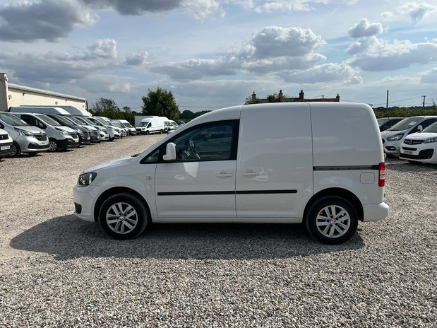Volkswagen Caddy AUTO SWB L1H1 Low Roof Highline Air Con Sensors Tow Bar NO VAT 1