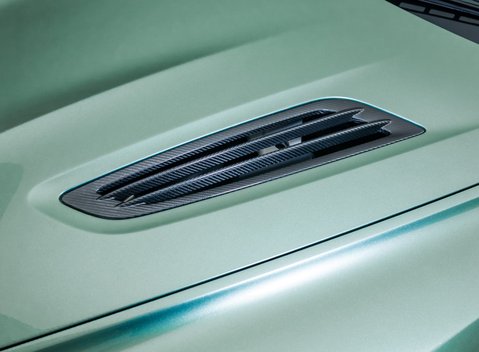 Aston Martin Vanquish Zagato Speedster 40