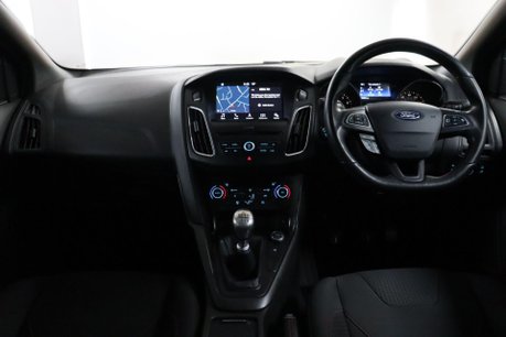 Ford Focus ST-LINE X 41
