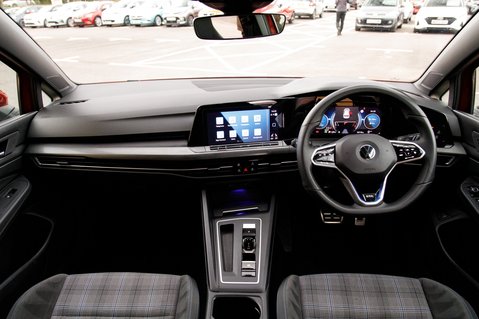 Volkswagen Golf GTE DSG 3