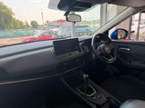 Nissan Qashqai 1.3 DIG-T MHEV Acenta Premium Euro 6 (s/s) 5dr 17