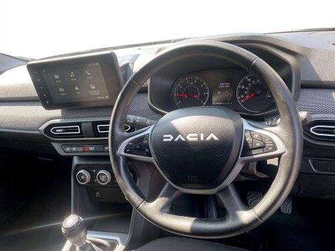 Dacia Jogger 1.0 TCe Extreme SE MPV 5dr Petrol Manual Euro 6 (s/s) (110 ps) 13