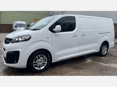 Vauxhall Vivaro 1.5 Turbo D 2900 Sportive L2 H1 Euro 6 (s/s) 5dr 14