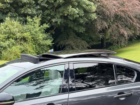 Jaguar XE R-DYNAMIC HSE BLACK 36