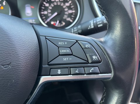 Nissan Qashqai 1.3 DIG-T TEKNA 15