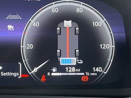 Toyota C-HR 1.8 C-HR Design HEV CVT 5dr 29