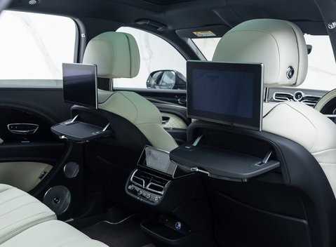 Bentley Bentayga V8 AZURE EWB First Edition 22