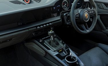 Porsche 911 (992) GT3 14