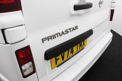 Nissan Primastar 2.0 dCi 30 Tekna L1 H1 130 ps 46