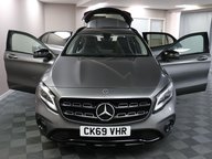 Mercedes-Benz GLA GLA 180 URBAN EDITION 7