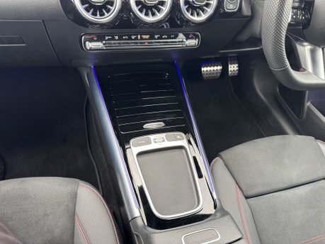 Mercedes-Benz GLA Class GLA 200 MHEV AMG Line Premium Auto Petrol PARKTRONIC/KEYLESS ENTRY/SAT NAV 14