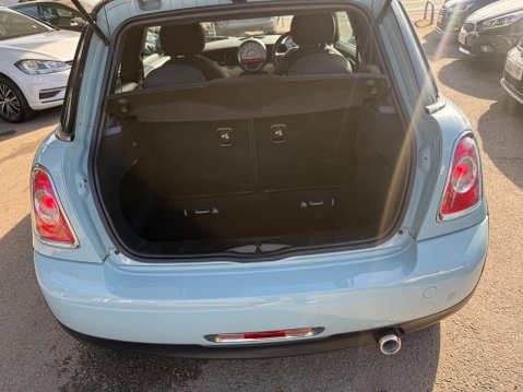 Mini Hatch 1.6 Cooper D Euro 5 (s/s) 3dr 24