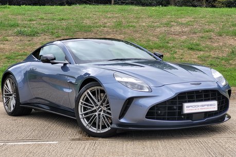 Aston Martin Vantage V8