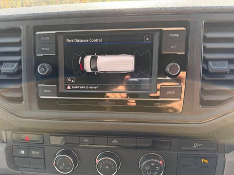 Volkswagen Crafter 2.0 TDI CR35 Trendline FWD LWB High Roof Euro 6 (s/s) 5dr 14