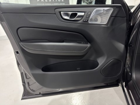 Volvo XC60 B5 ULTIMATE AWD MHEV 46