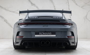 Porsche 911 GT3 (992) 8