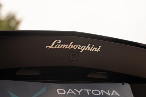 Lamborghini Aventador 6.5 V12 LP 740-4 S ISR 4WD Euro 6 2dr 28