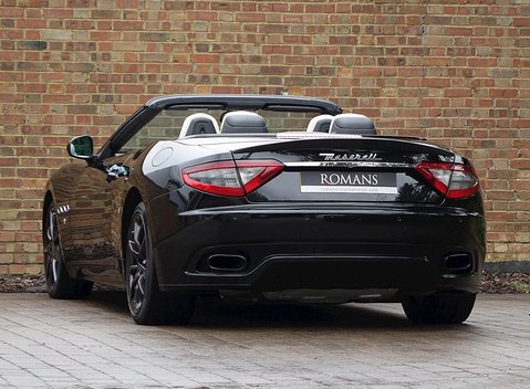 Maserati Grancabrio Sport 12