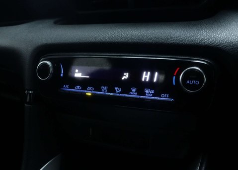 Toyota Yaris 1.5 Yaris Icon HEV CVT 5dr 29