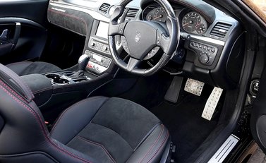 Maserati Grancabrio MC 19