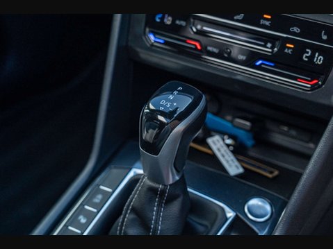 Volkswagen Tiguan 1.5 Tiguan R-Line TSi Semi-Auto 5dr 17