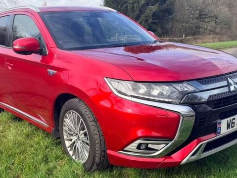 Mitsubishi Outlander 2.4 Outlander Exceed PHEV CVT 4WD 5dr 1