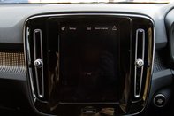 Volvo XC40 T4 R-DESIGN PRO 32